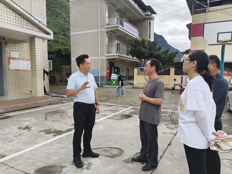 李志强赴汉源县督导检查防汛减灾工作