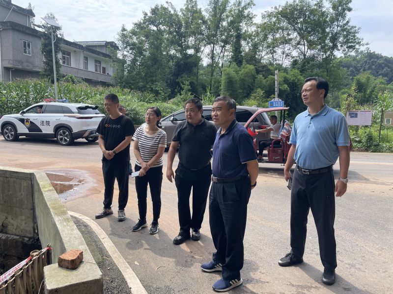周建华赴雨城区督导检查防汛减灾工作