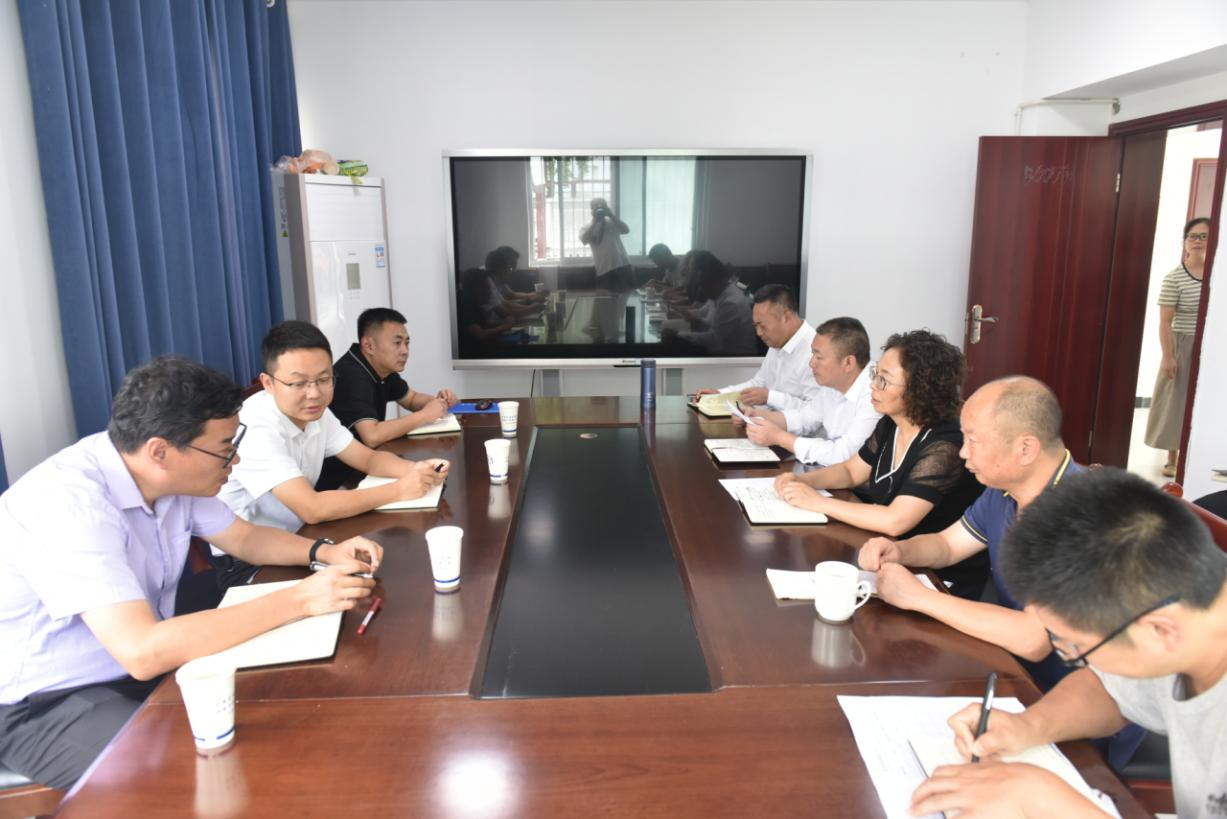 县委副书记、县长危疆泽赴县人大常委会调研指导工作