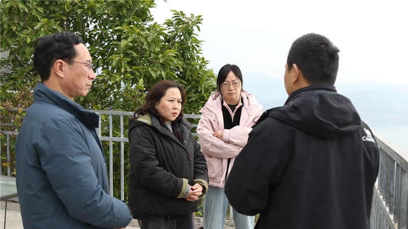 蒲丹惠赴汉源县调研水果新品种改良推广工作开展情况