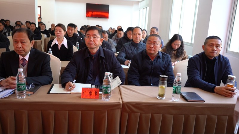 罗显泽赴汉源县观摩直接选举人大代表述职