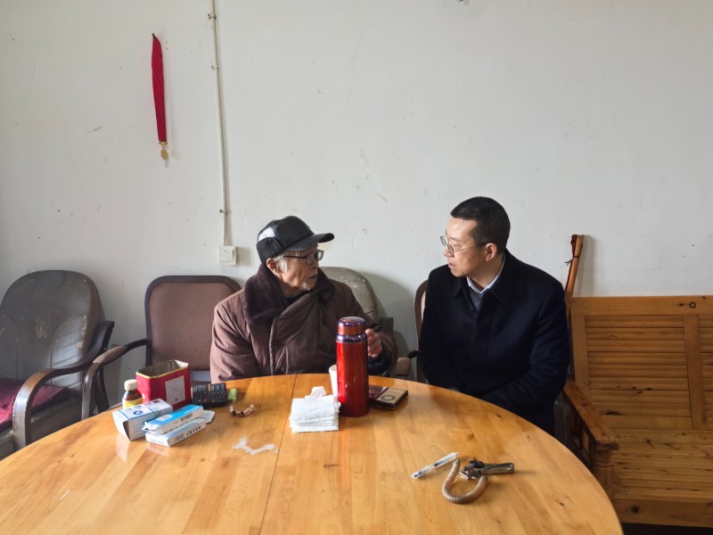 郑朝彬赴雨城区开展春节前走访慰问活动