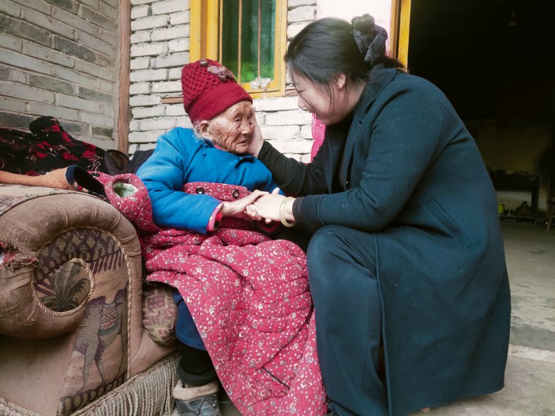 巾帼芳华映初心 履职为民显担当——记天全县基层女性人大代表“她力量”风采