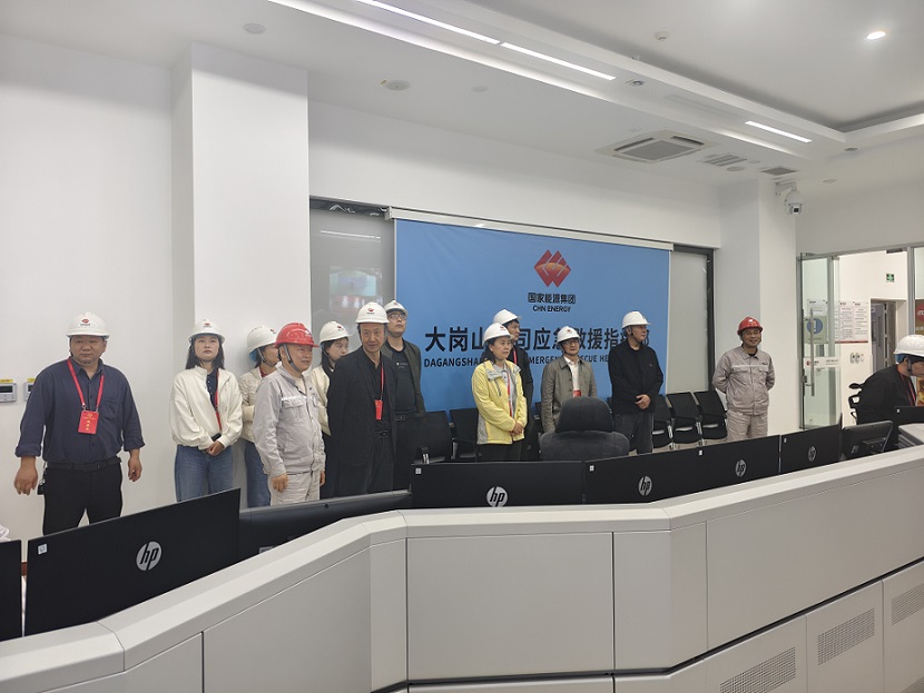 问需问计于企 共促电改深化—石棉县人大常委会调研电力体制改革工作