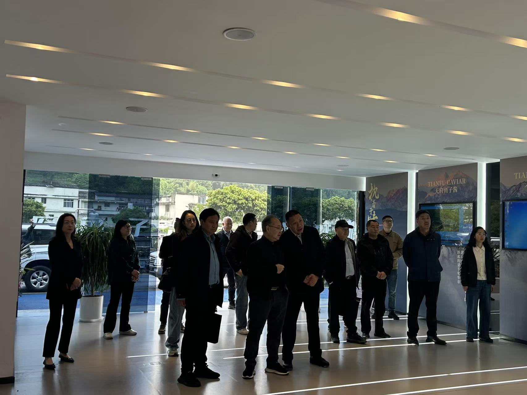 康定市人大常委会一行赴天全 考察学习农业产业化发展、人大工作和机关建设工作