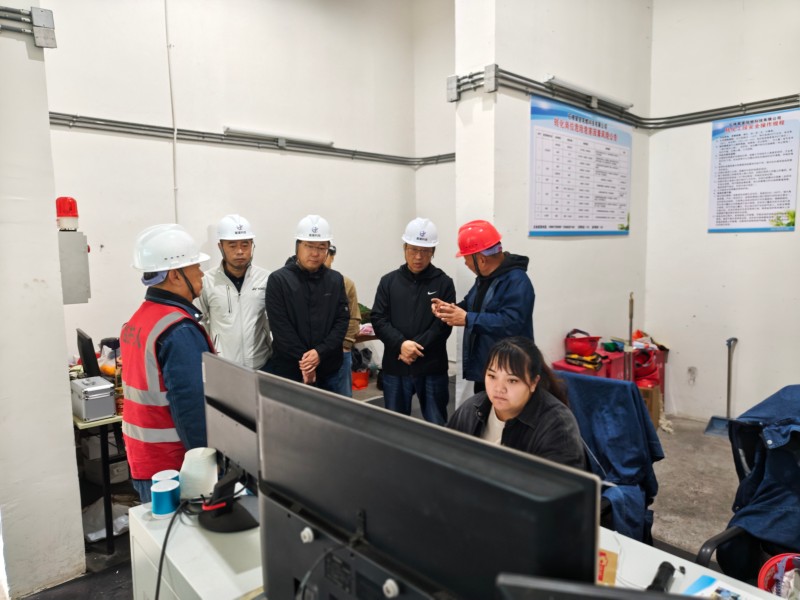 002杜文君走访包联企业聚星阻燃科技有限公司.jpg