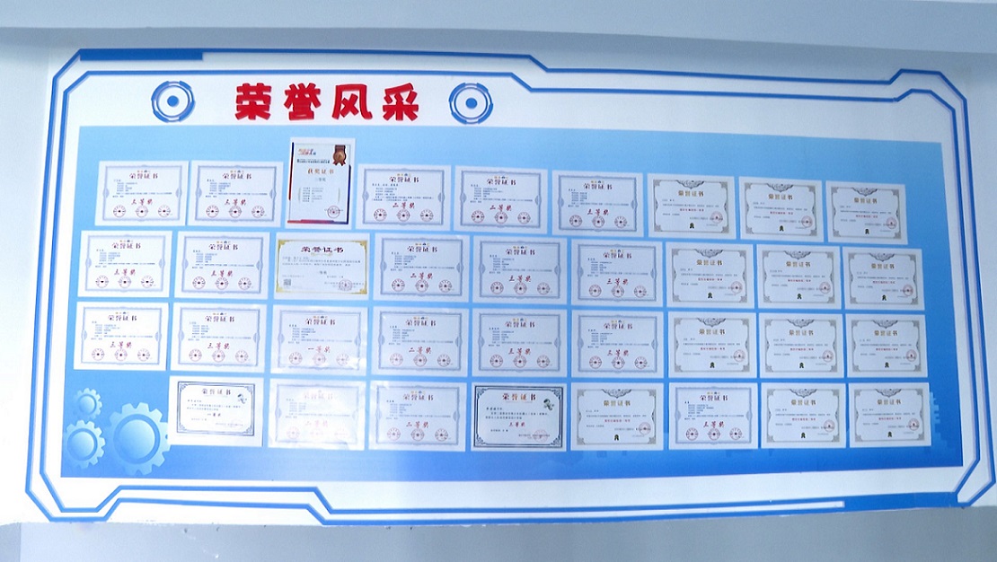 002 新棉小学学生参加科创比赛获得的奖状.jpg
