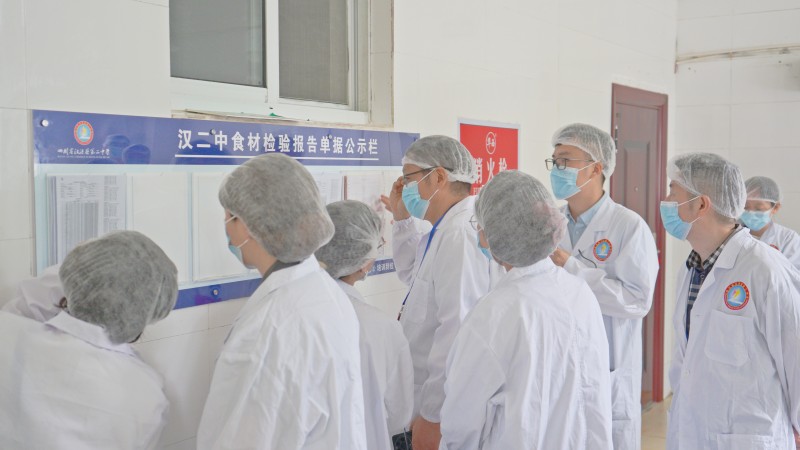 汉源县第二中学食堂.jpg