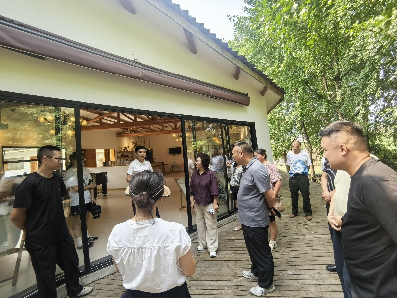 01在名山区考察.jpg