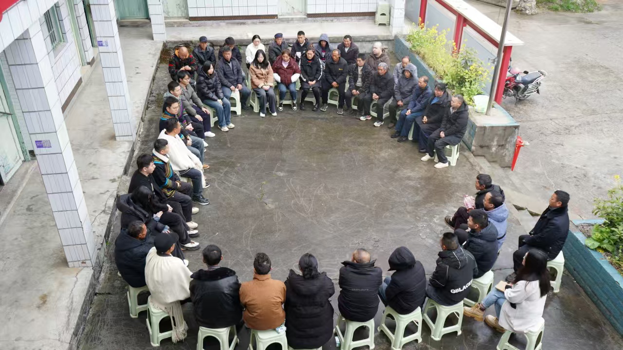 让人大代表走进群众 让人民群众走进人大——汉源县扎实开展人大代表密切联系群众工作