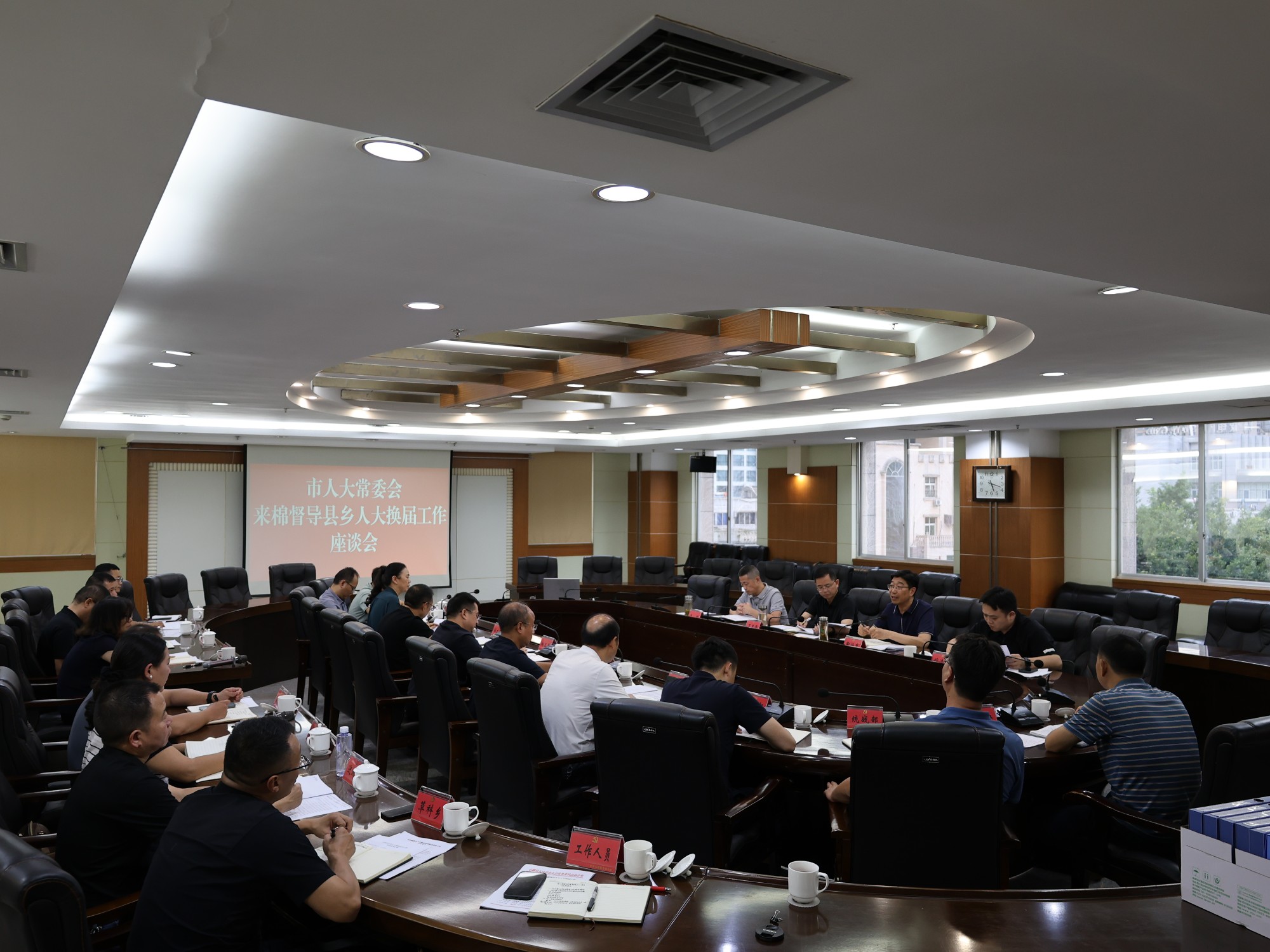 市人大常委会副主任罗显泽赴石棉县督导县乡人大换届选举工作   