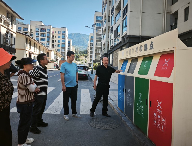 002县人大常委会副主任张道杲到王岗坪乡调研基础设施建设情况.jpg